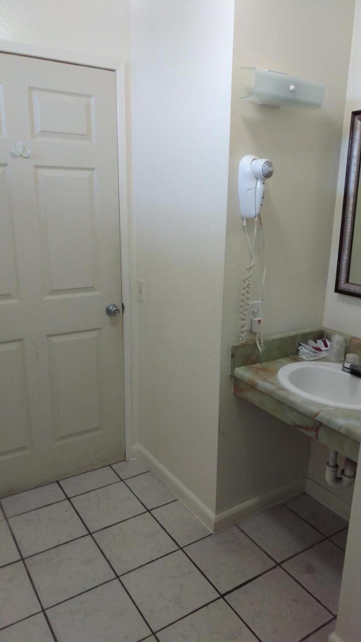 Valley Hotel Rosemead Bagian luar foto